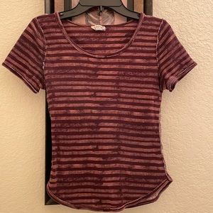 🩷FREE people intimately stretch T-shirt. Sporty and stylish. Perfect conditions